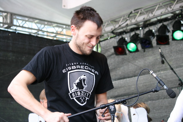 gal/2010/2010 Saitentwist Essen Original Moderation und Kinderbuehne 11.09/2010 Saitentwist 11.09. Moderation Essen Original HIrschlandplat 096.jpg